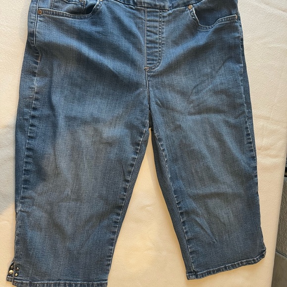 Gloria Vanderbilt Denim - Gloria Vanderbilt capri denim Gloria Vanderbilt Classic Blue Jeans